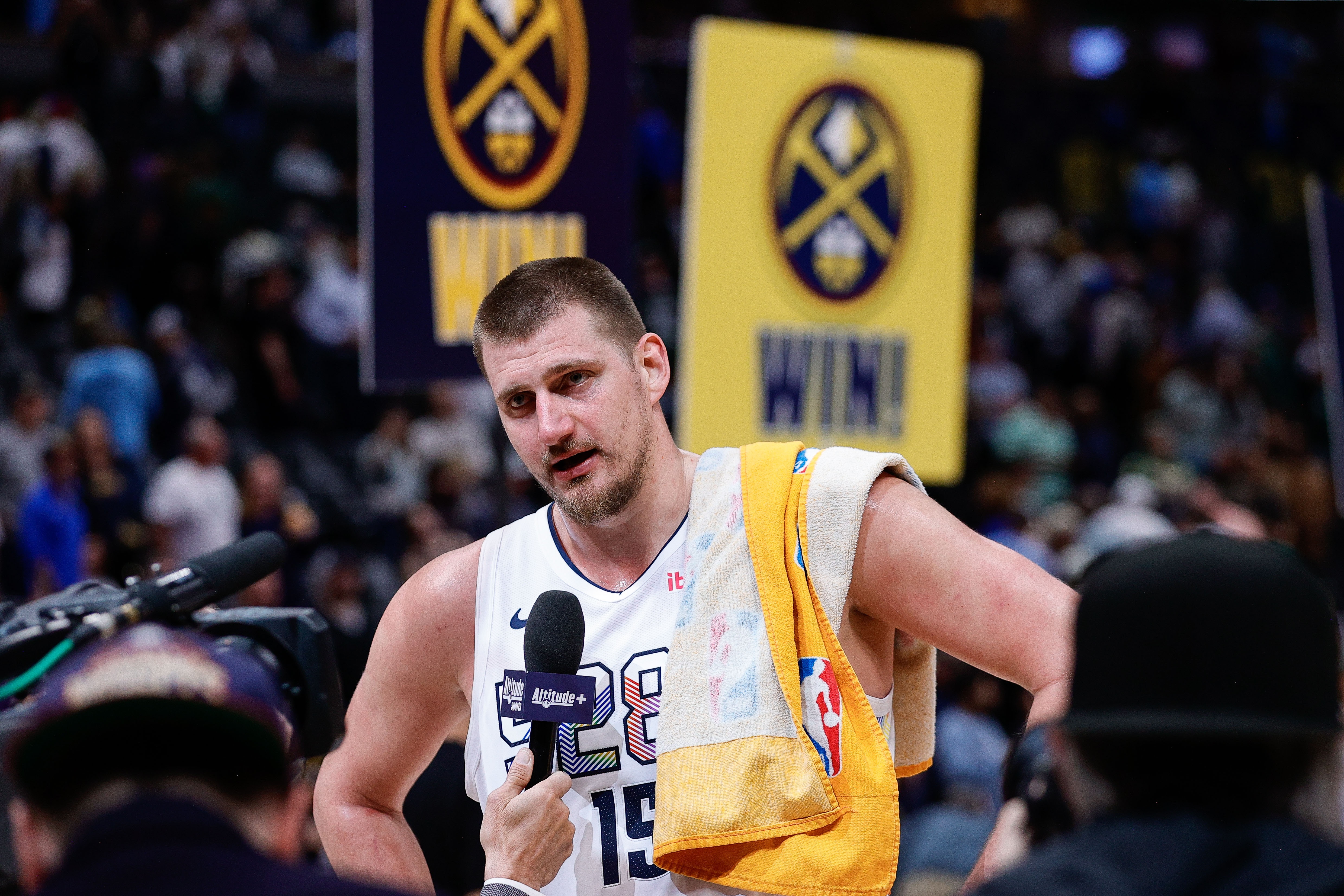魔术师：约基奇绝妙传球让我想当年 他和字母哥是NBA现役最强
